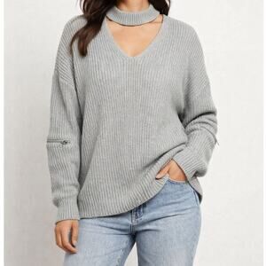 Guess Gray Ribbed Knit Sweater XL Choker Neck Cutout V-Neck Zip Sleeve Detail